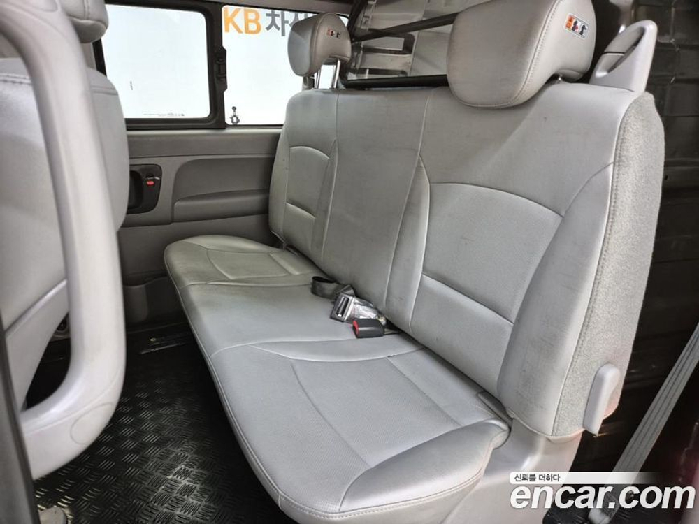 Hyundai The New Grand Starex Van 5-и местный (08.2020)