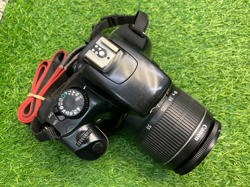 Canon 1100D Kit 18-55mm III 39.000 кадров