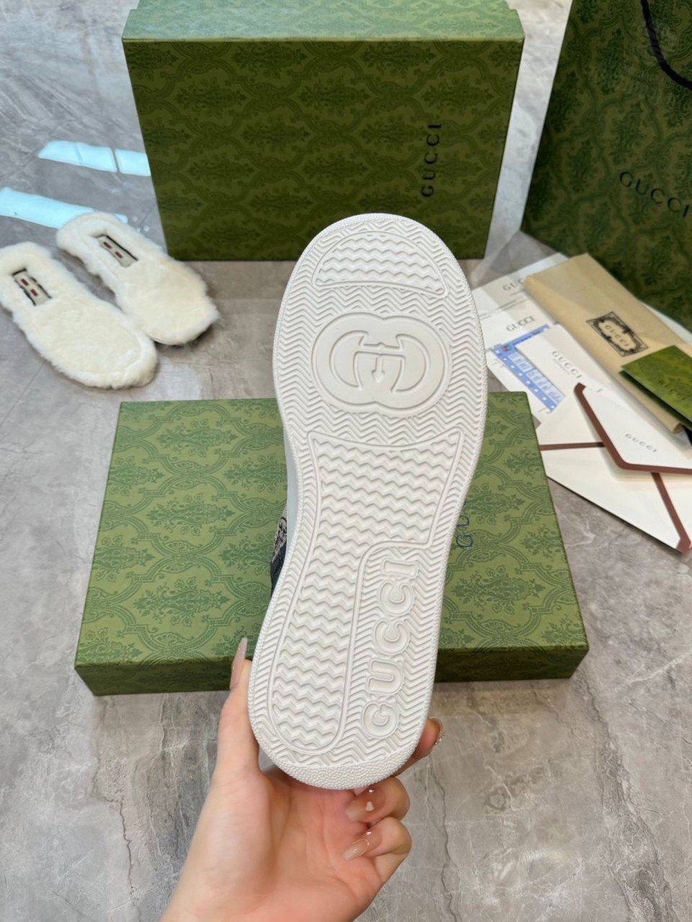 Кроссовки Gucci