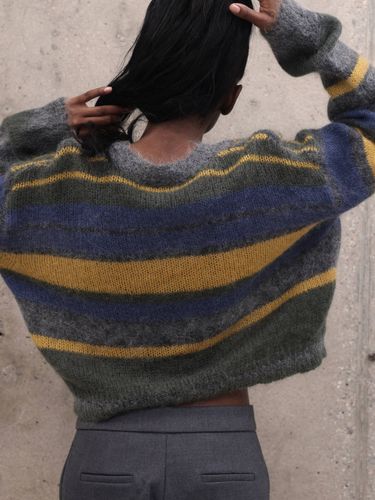 Синий мохеровый джемпер в полоску