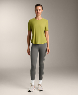 Oysho Футболка из технологичной ткани с короткими рукавами, оливковый