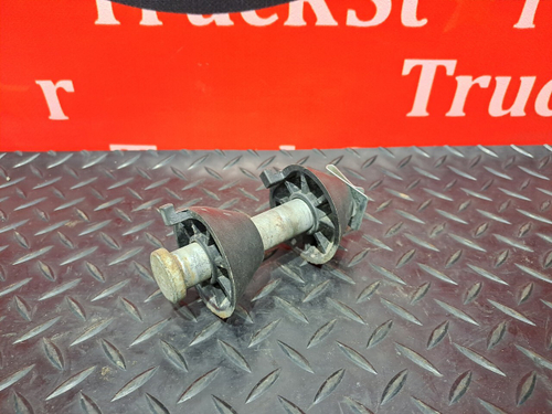 Штифт замка кабины