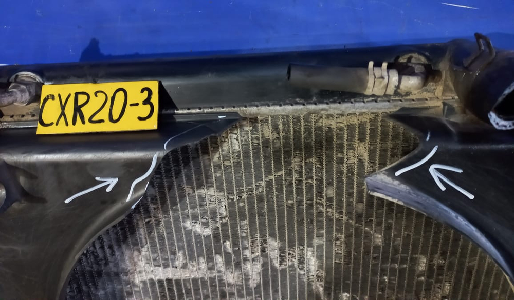 Радиатор двигателя TOYOTA ESTIMA 1996