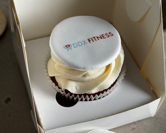 Капкейки с логотипом, печать на мастике, упаковка на 1 шт