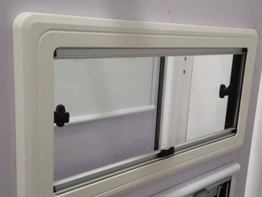 Окно сдвижное Mobile Comfort W9055SR 900x550 мм, штора рулонная, антимоскитка