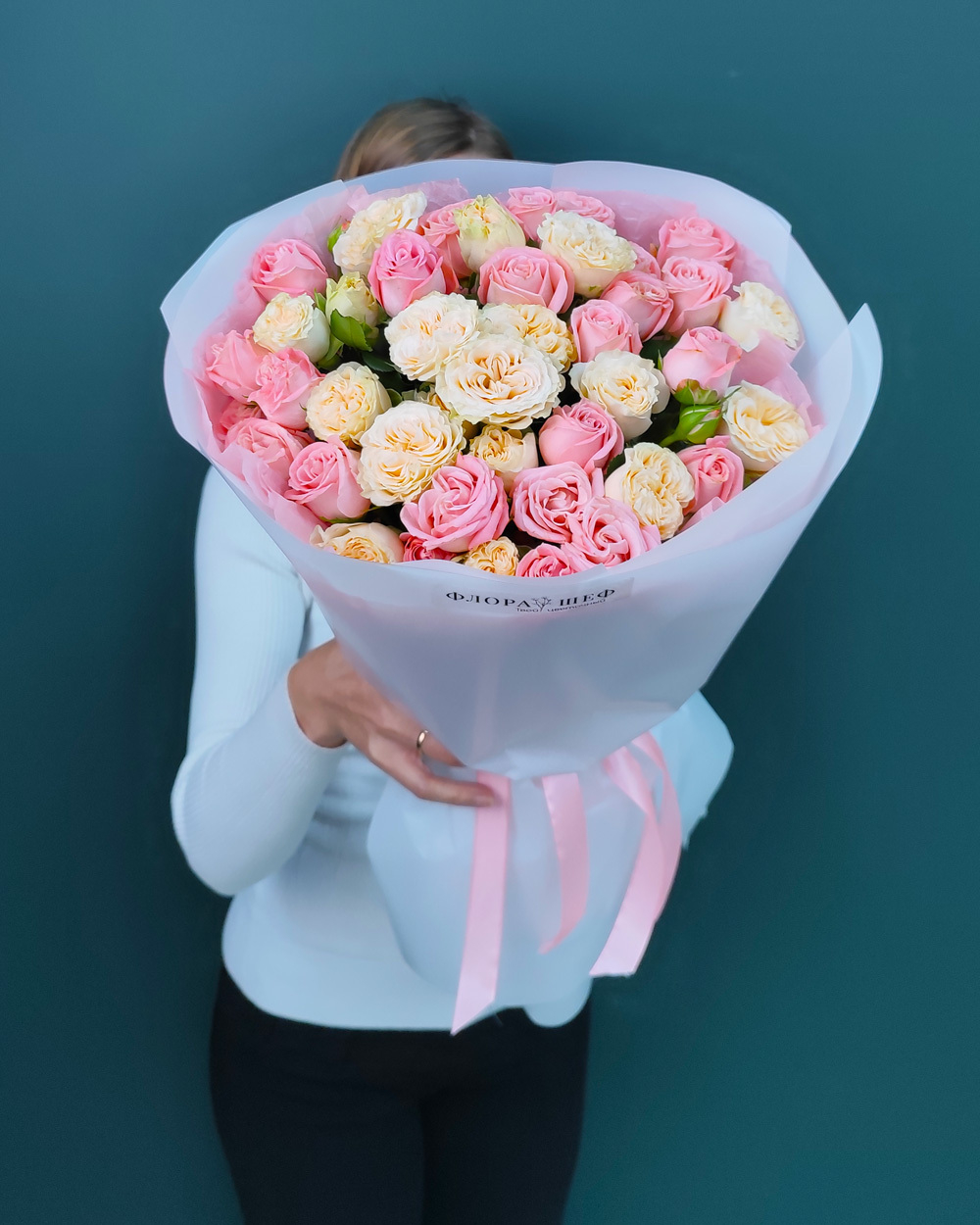 Пионовидная кустовая роза микс,11 веток(00284)