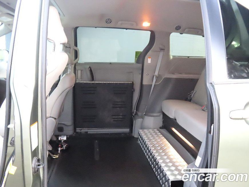 Toyota Sienna 3.5 (12.2019)