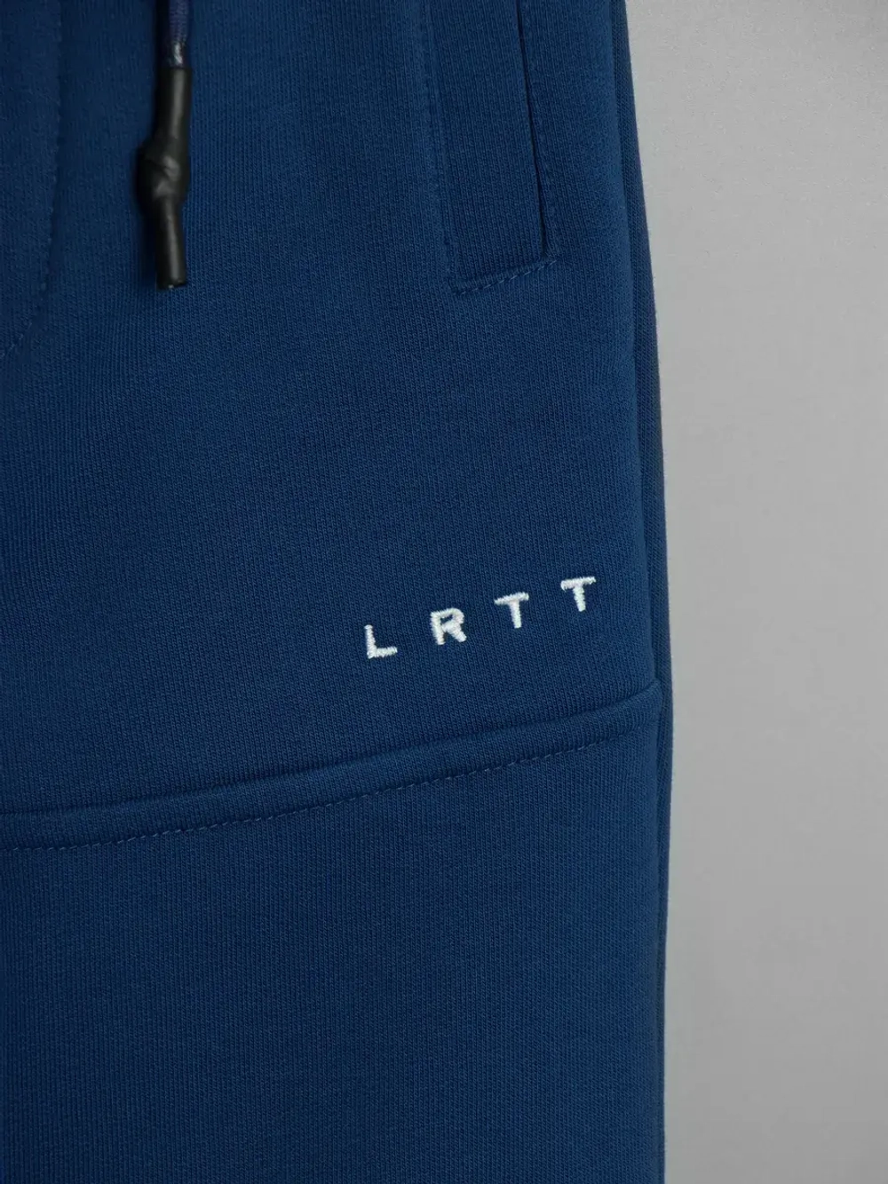 Брюки для мальчика на осень