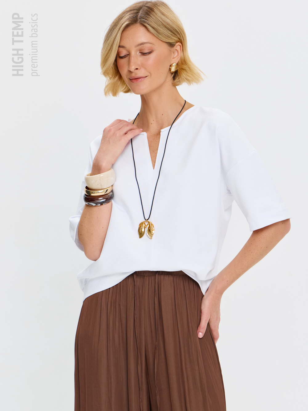 Плотная футболка из футера 2-нитки с V-вырезом HIGH TEMP