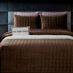 Велюровое покрывало в клетку и две наволочки OVL014