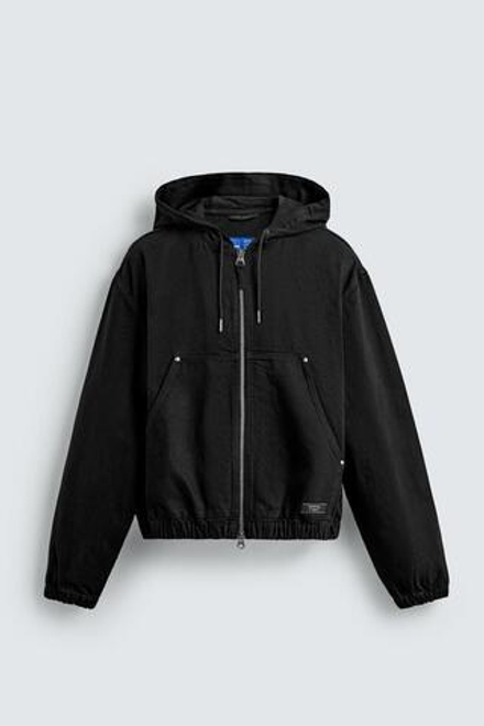 ZARA КУРТКА С КАПЮШОНОМ ИЗ ТКАНИ С ЭФФЕКТОМ ПОТЕРТОСТИ, ЧЕРНЫЙ