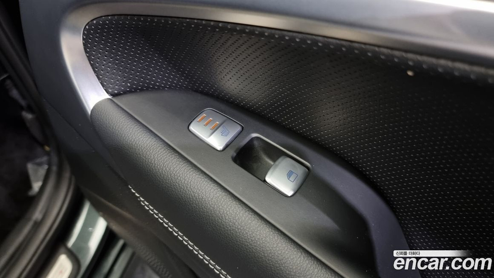 Genesis G70 2.0T (09.2019)