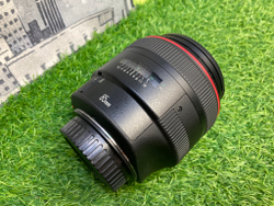 Canon EF 85mm 1.2L II USM