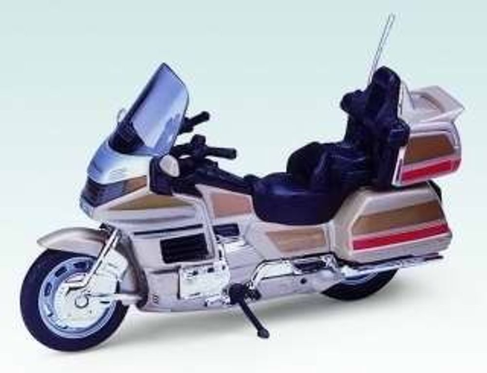 Купить Мотоцикл HONDA Gold Wing 1:18