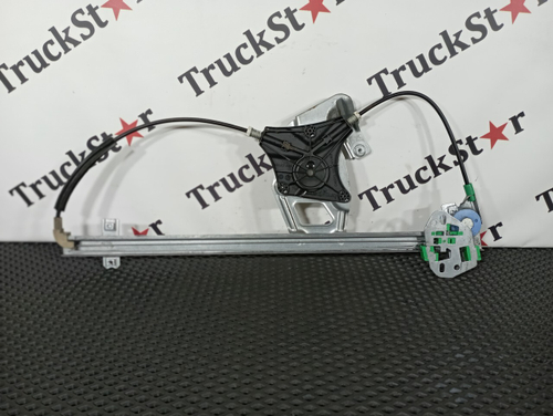 Стеклоподъемник правый 2018г.