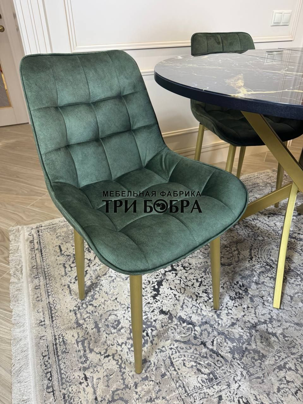 Круглый раздвижной стол "Черный мрамор", и стулья "Бостон" оливковый