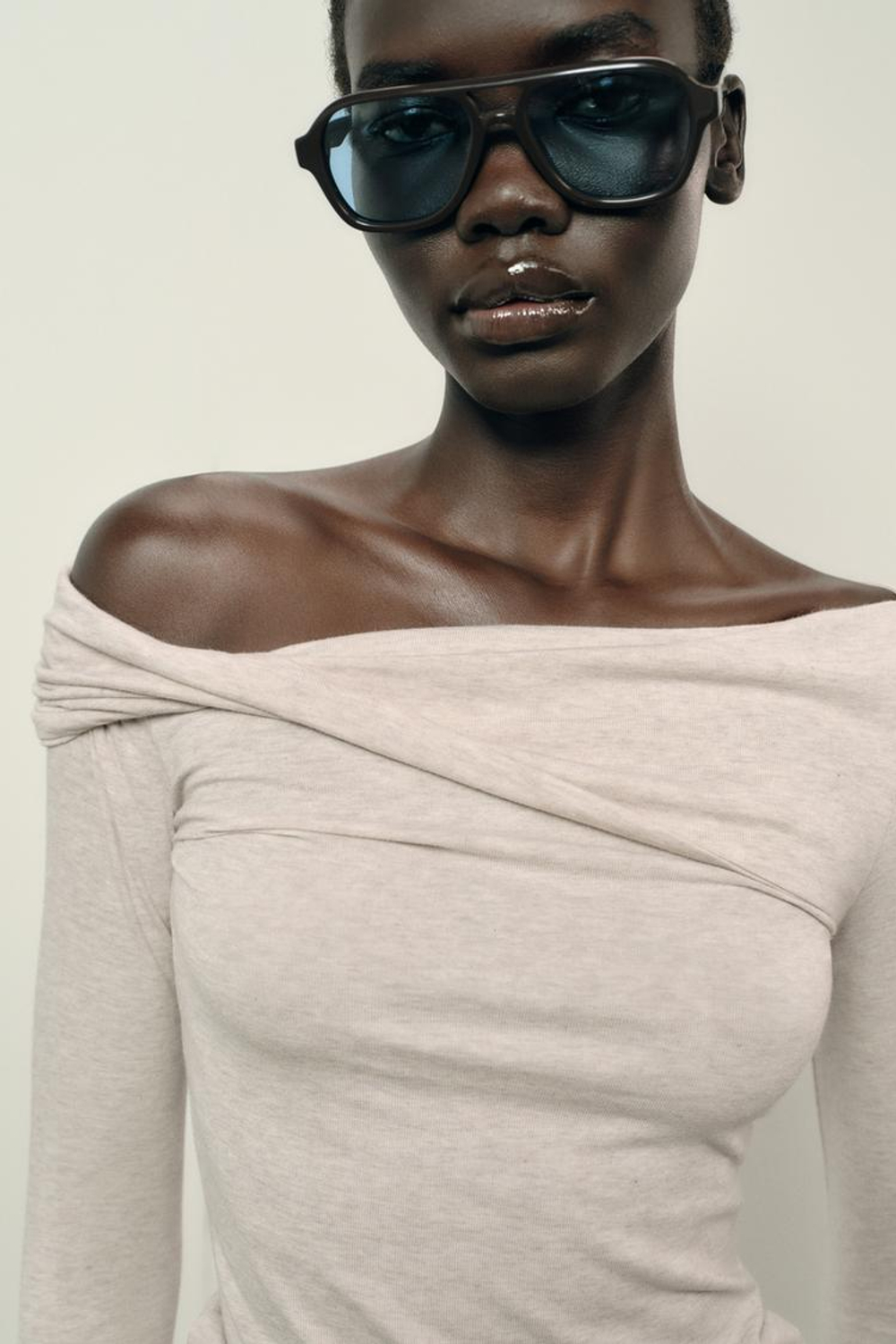 ZARA ТОП С АСИММЕТРИЧНЫМ ВЫРЕЗОМ, БЕЖЕВЫЙ МЕЛАНЖ