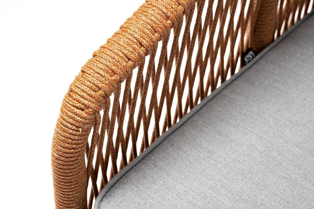 "Канны" кресло плетеное из роупа, каркас алюминий светло-серый (RAL7035) муар, роуп оранжевый меланж круглый, ткань светло-серая