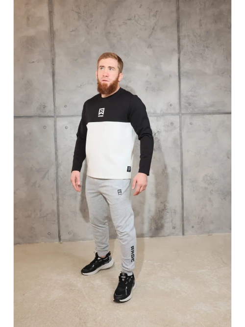 Спортивные брюки