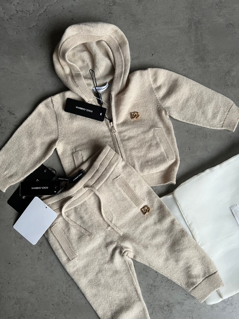 Новый кашемировый комплект Dolce&Gabbana, 68