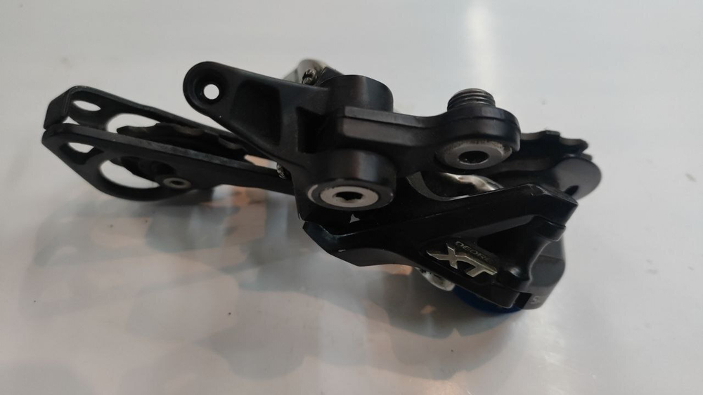 Переключатель на велосипед Shimano Deore XT RD-M781 (задний) z0097