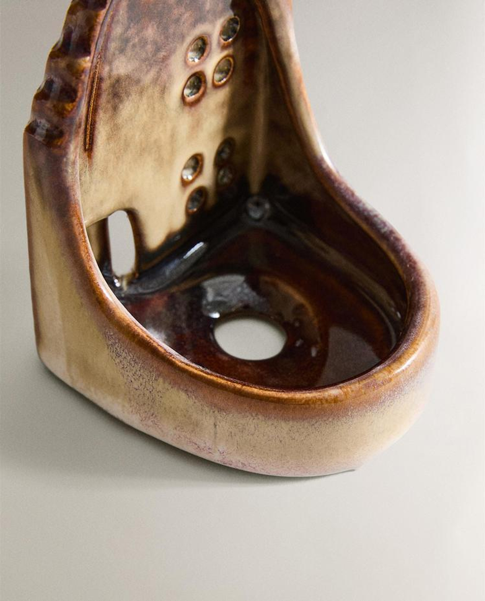 ZARA HOME КЕРАМИЧЕСКИЙ РОЖДЕСТВЕНСКИЙ ПОДСВЕЧНИК, КОРИЧНЕВЫЙ