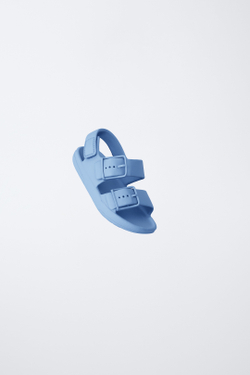 ZARA РЕЗИНОВЫЕ САНДАЛИИ С ПРЯЖКАМИ, СИНИЙ