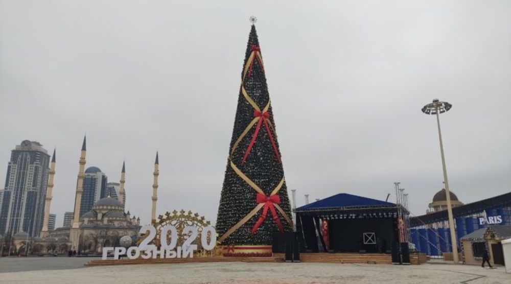 Уличная елка каркасная "Русская" (пвх) 25 м