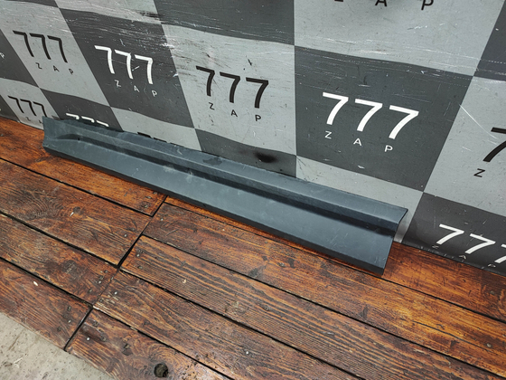 накладка двери передней левой Geely Coolray 19-нв Б/У Оригинал 5075035900