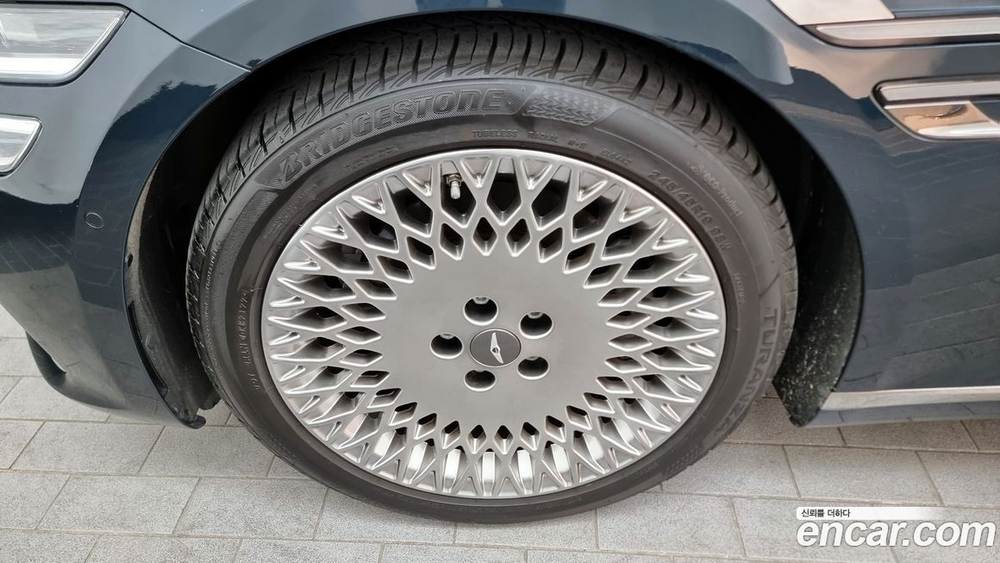 Genesis G80 (RG3) Бензин 2.5 Turbo 2WD (08.2020)
