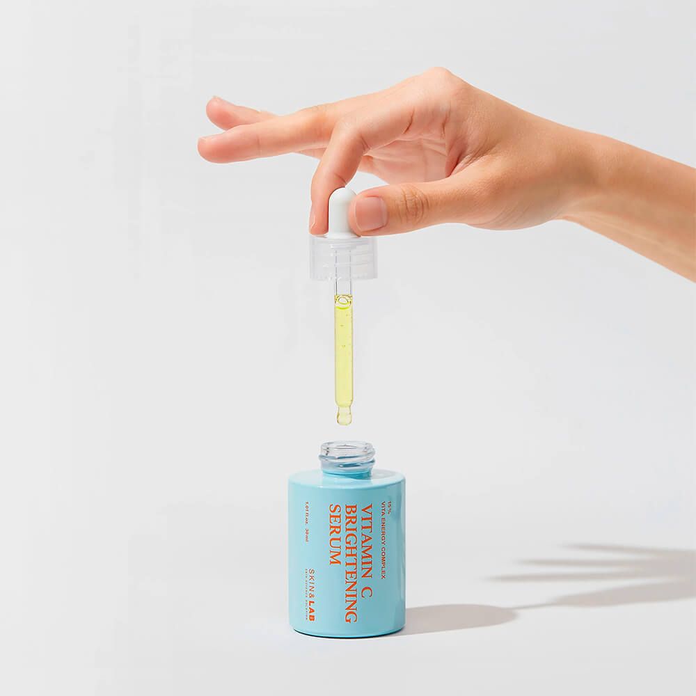 Осветляющая сыворотка с витамином C и пептидами SKIN&LAB Vitamin C Brightening Serum