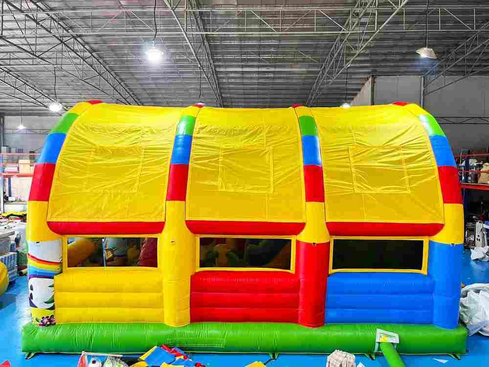 Коммерческий надувной батут «Страна Сафария» 8*6*5 м