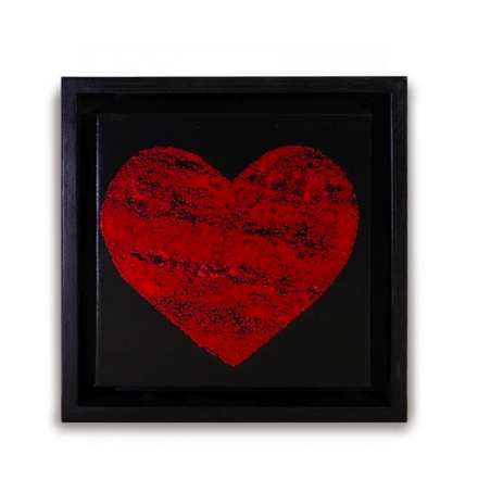 Сердце на черном
