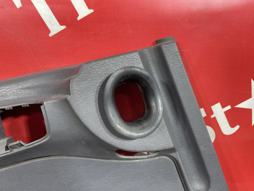 Обшивка двери левая