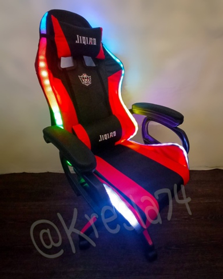 Геймерское кресло с RGB подсветкой и динамиками черно-красное