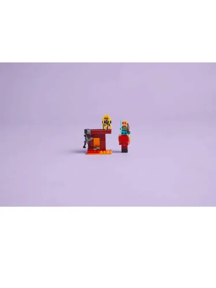 Конструктор Minecraft 21266 Битва у портала в Незер