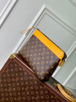 Louis Vuitton Pochette Voyage Souple