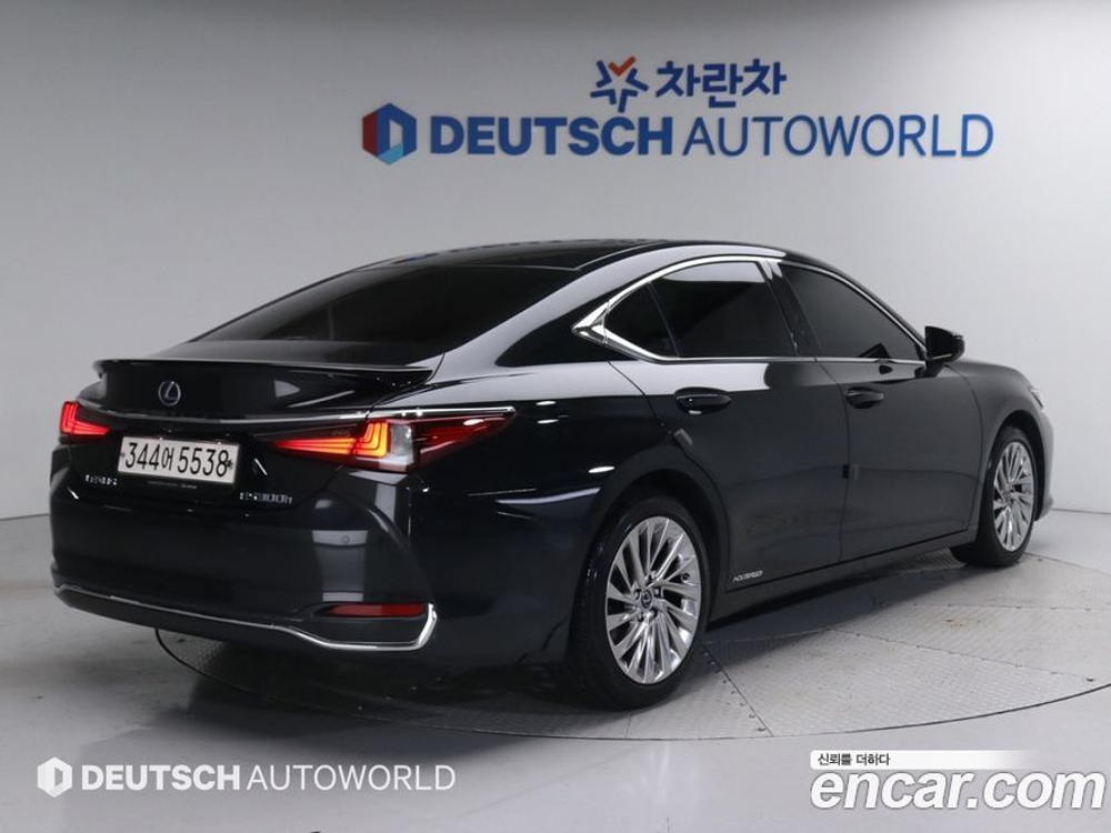 Lexus ES300h 7 Generation Luxury Plus (11.2020)
