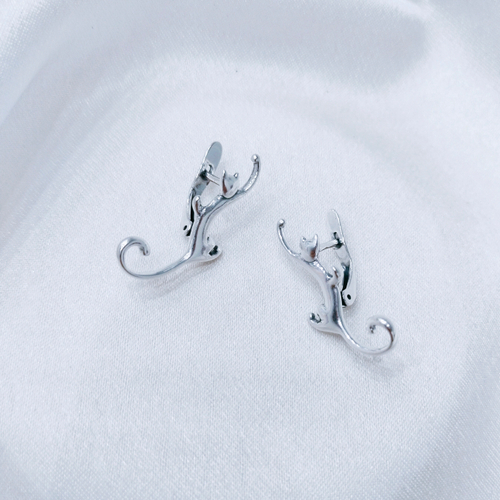 "Мурка" серьги в серебряном покрытии из коллекции "Позитивчики" от Jenavi  с английским замком