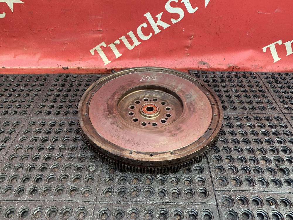 Маховик двигателя