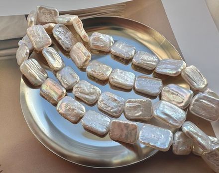 Жемчуг натуральный барочный 13х18мм, 6А (1/2 нити)