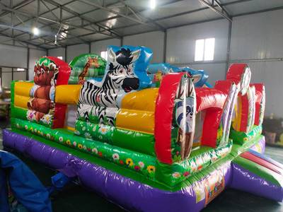 Коммерческий надувной батут «Царство зверей», 5x5x2.8 м.