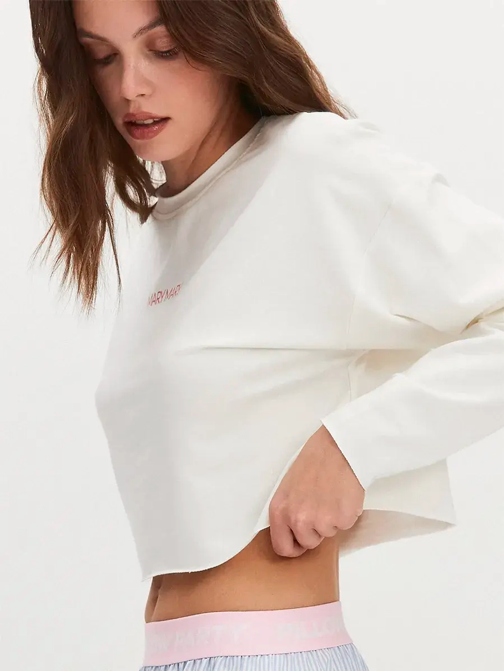 Лонгслив укороченный