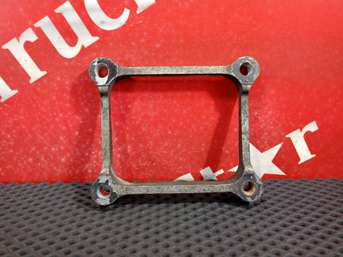 Проставка под кронштейн топливного бака