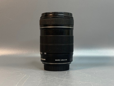 Canon EF-S 18-135mm 3.5-5.6 IS