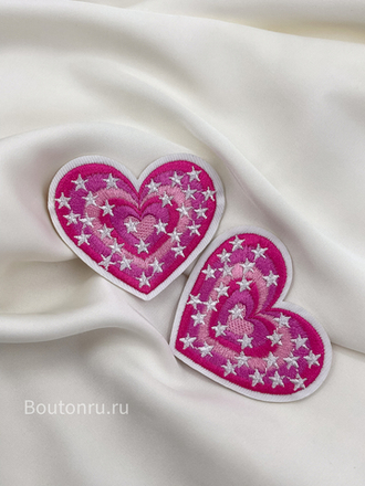 Нашивка сердце в звёздочках розовая 6х5 см