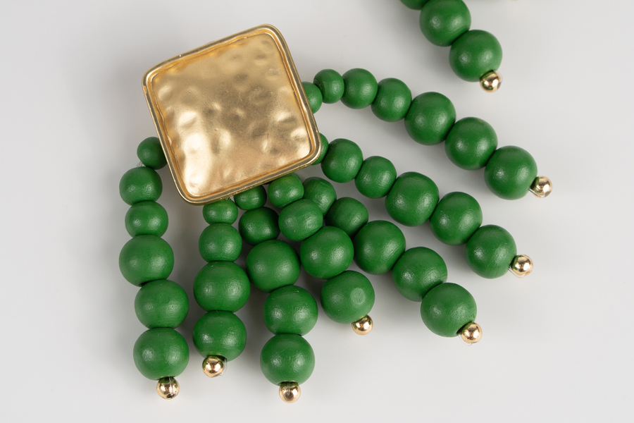 Крупные серьги-пусеты ZARA с деревянными бусинами