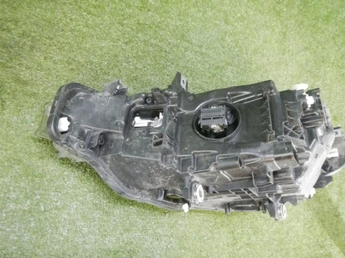 Фара правая BMW 3er F30 F31 (2015-2020) LED (в пленке)