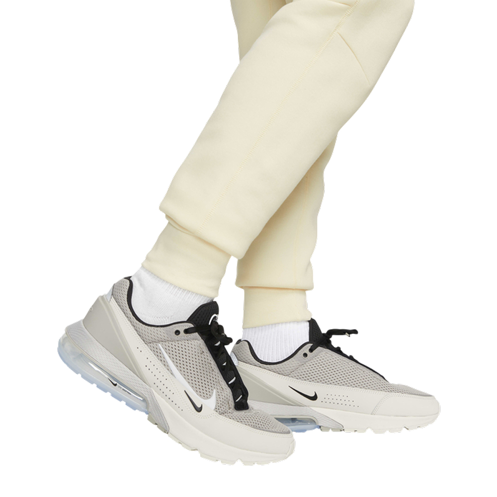Штаны Nike Tech Fleece 2023 Coconut Milk