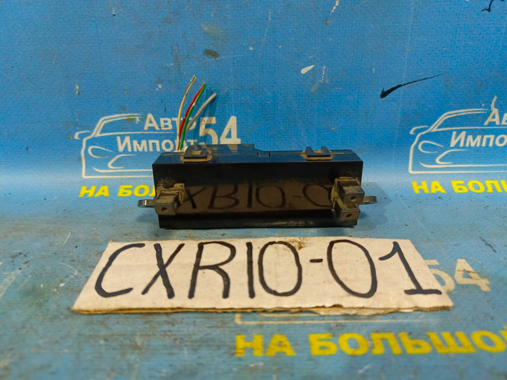 Часы салонные TOYOTA ESTIMA 1993